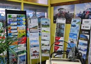【倉吉店】カタログ各種揃っております。